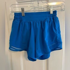 Lululemon Hotty Hots Shorts 4 inch size 4